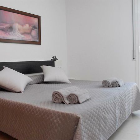 סיטגס Apartamento Montroig 3 Atico מראה חיצוני תמונה