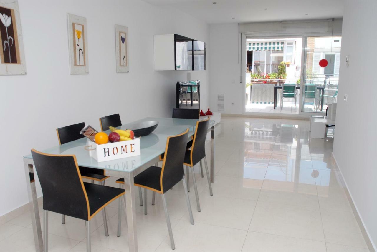 סיטגס Apartamento Montroig 3 Atico מראה חיצוני תמונה